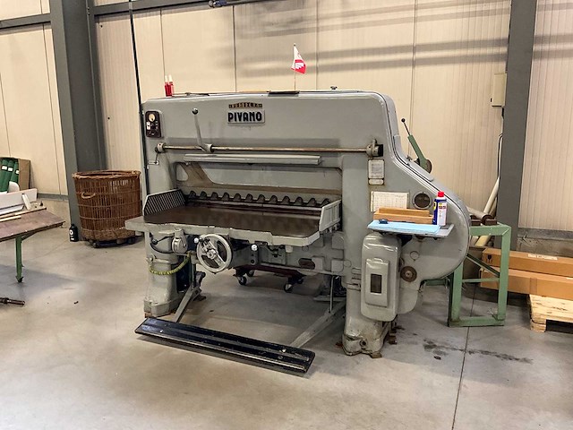 Perfecta pivano vellen formaat snijmachine - afbeelding 12 van  25