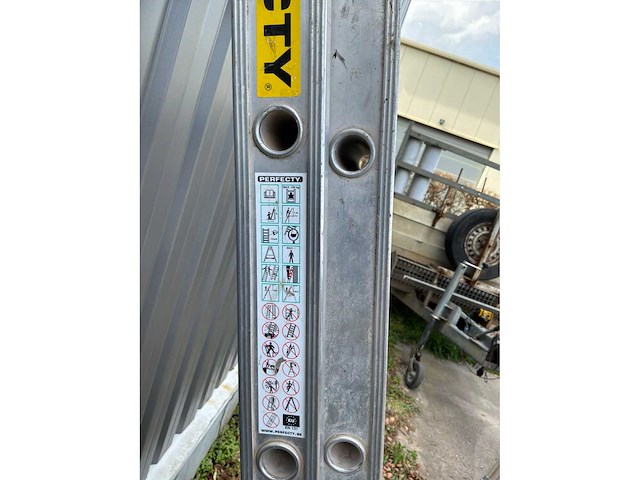 Perfecty aluminium ladder - afbeelding 4 van  5