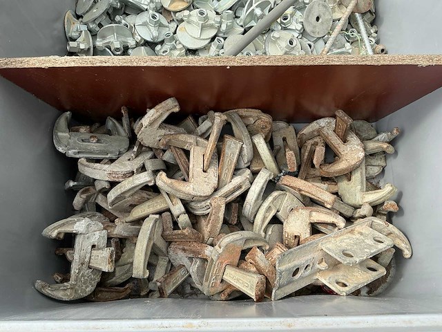 Peri partij bekistingsmateriaal - afbeelding 4 van  26