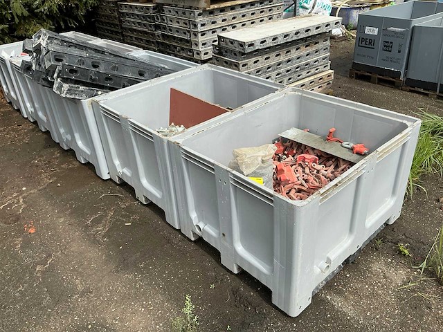 Peri partij bekistingsmateriaal - afbeelding 25 van  26