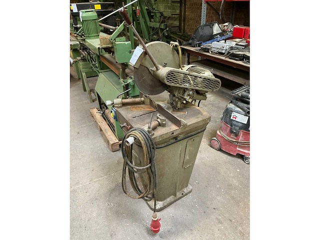 Perris 300 afkortcirkelzaagmachine - afbeelding 4 van  6