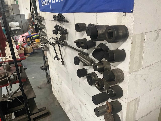 Persmachine met toebehoren - afbeelding 4 van  12