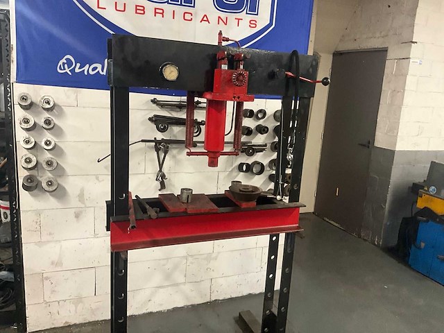 Persmachine met toebehoren - afbeelding 5 van  12