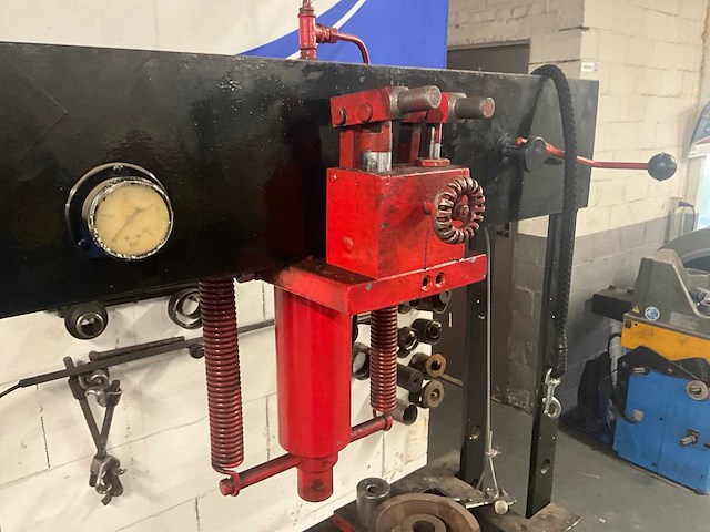 Persmachine met toebehoren - afbeelding 12 van  12