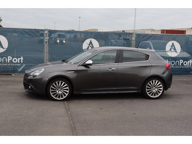 Personenauto alfa romeo giulietta benzine 170pk 2015 (marge) - afbeelding 1 van  1