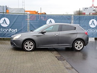 Personenauto alfa romeo giulietta diesel 105pk 2012 (marge) - afbeelding 1 van  1