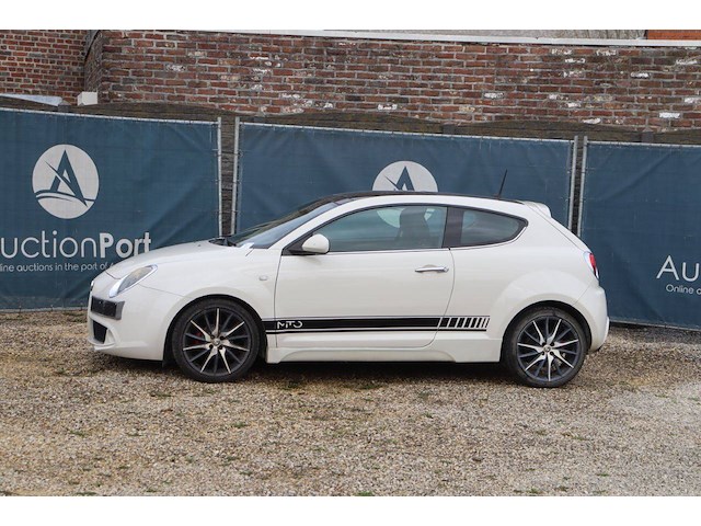 Personenauto alfa romeo mito benzine 2013 (marge) - afbeelding 1 van  1