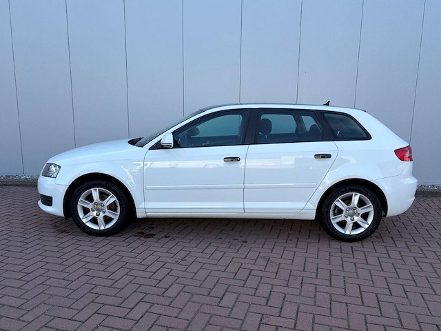 Personenauto audi a3 sportback 1.4 tfsi attraction pro line business benzine 125pk 2010 - afbeelding 1 van  1