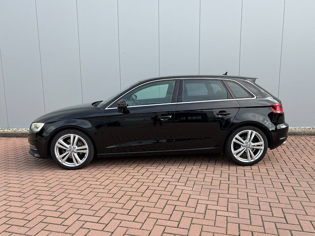 Personenauto audi a3 sportback 2.0 tdi ambition s-line diesel 150pk 2013 (marge) - afbeelding 1 van  1