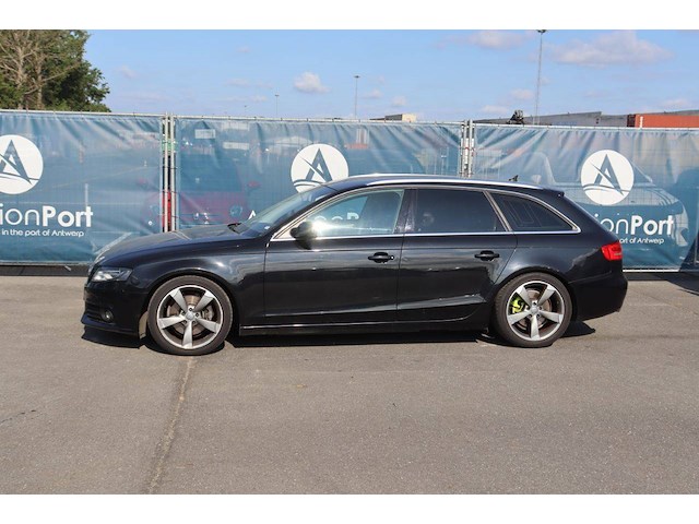 Personenauto audi a4 benzine 160pk 2011 (marge) - afbeelding 1 van  1