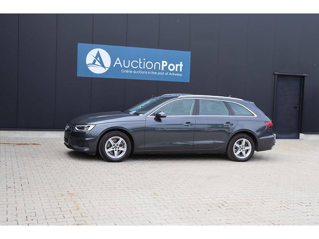 Personenauto audi a4 elektrisch/benzine 149pk 2023 - afbeelding 1 van  1