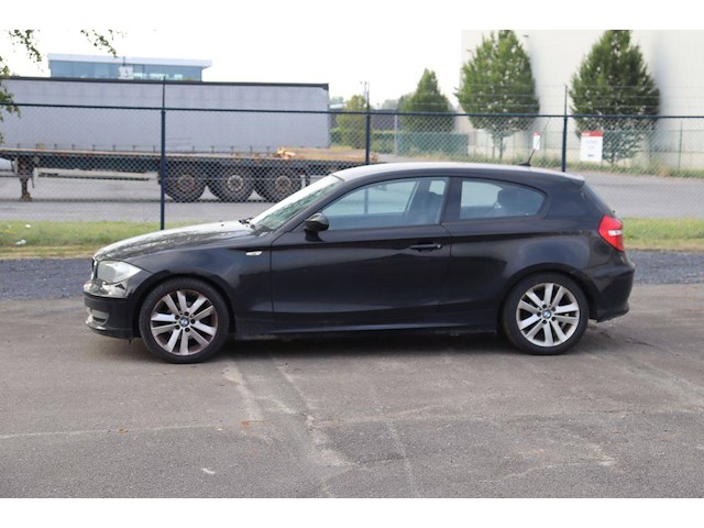 Personenauto bmw 116i benzine 122pk 2008 - afbeelding 1 van  1