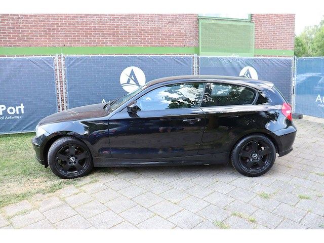 Personenauto bmw 1er reihe benzine 123pk 2010 - afbeelding 1 van  1