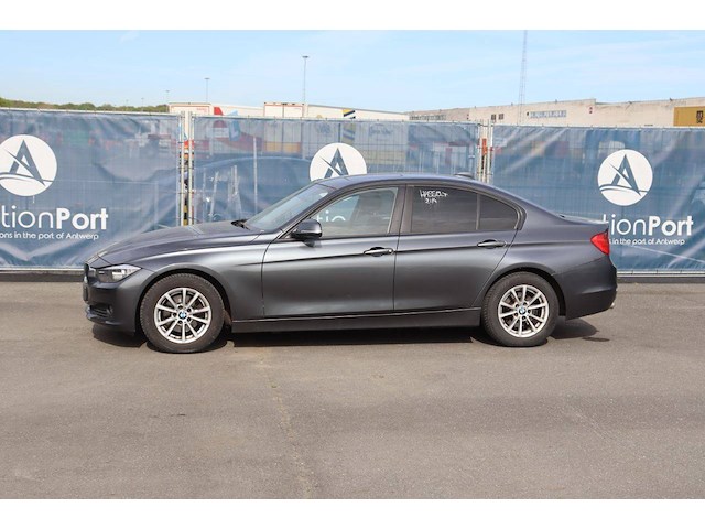 Personenauto bmw 3-serie diesel 116pk 2013 (marge) - afbeelding 1 van  1
