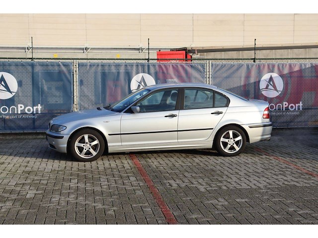 Personenauto bmw 318ia benzine 129pk 2002 (marge) - afbeelding 1 van  1