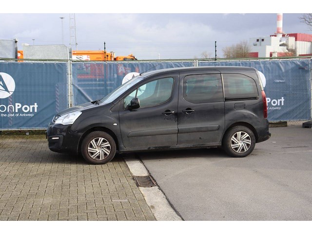 Personenauto citroën berlingo benzine 110pk 2017 (marge) - afbeelding 1 van  1