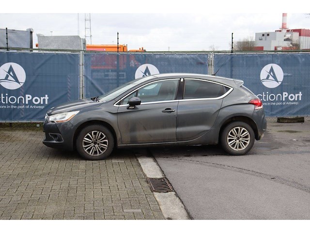 Personenauto citroën ds4 diesel 115pk 2013 (marge) - afbeelding 1 van  1