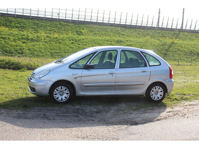 Personenauto citroën xsara picasso benzine 116pk 2005 - afbeelding 1 van  1