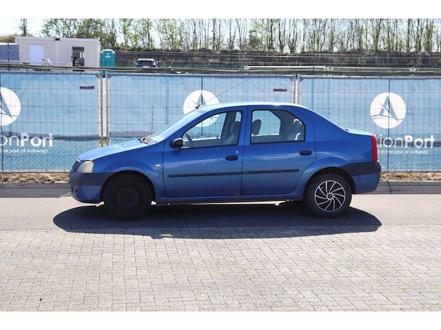 Personenauto dacia logan benzine 87pk 2006 (marge) - afbeelding 1 van  1