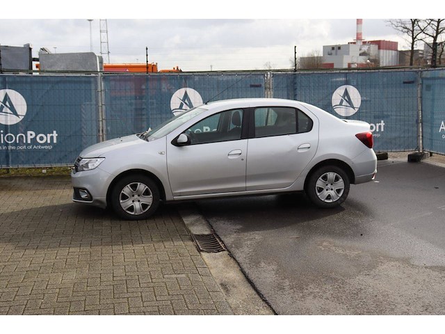 Personenauto dacia logan benzine 90pk 2017 (marge) - afbeelding 1 van  1