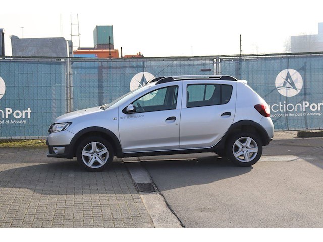 Personenauto dacia sandero diesel 90pk 2016 (marge) - afbeelding 1 van  1