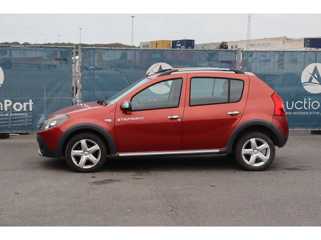Personenauto dacia sandero stepway diesel 68pk 2010 (marge) - afbeelding 1 van  1
