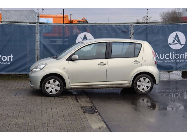 Personenauto daihatsu sirion2 benzine 87pk 2006 (marge) - afbeelding 1 van  1