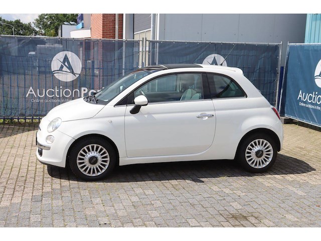 Personenauto fiat 500 benzine 69pk 2010 - afbeelding 1 van  1