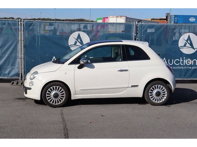 Personenauto fiat 500 benzine 69pk 2018 (marge) - afbeelding 1 van  1