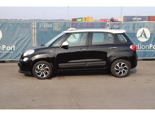 Personenauto fiat 500l benzine 95pk 2017 (marge) - afbeelding 1 van  1