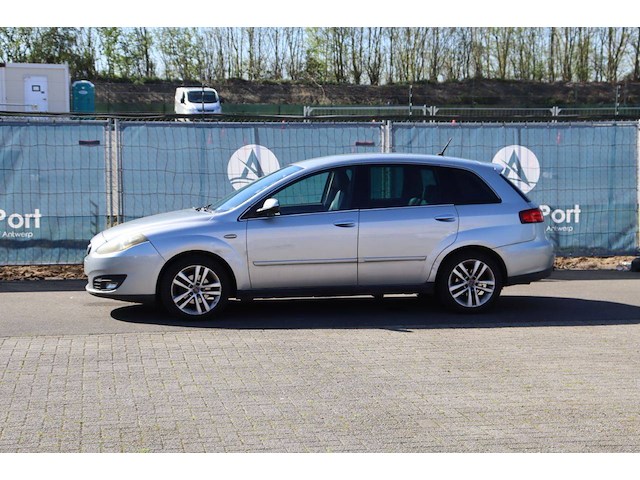 Personenauto fiat croma diesel 115pk 2010 (marge) - afbeelding 1 van  1
