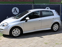 Personenauto fiat punto benzine 101pk 2014