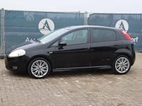 Personenauto fiat punto benzine 120pk 2008 (marge)
