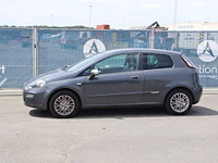 Personenauto fiat punto benzine 69pk 2013 (marge) - afbeelding 1 van  1