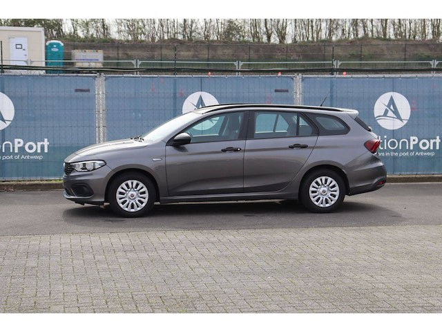 Personenauto fiat tipo benzine 95pk 2018 (marge) - afbeelding 1 van  1