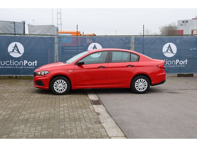 Personenauto fiat tipo benzine 95pk 2019 (marge) - afbeelding 1 van  1