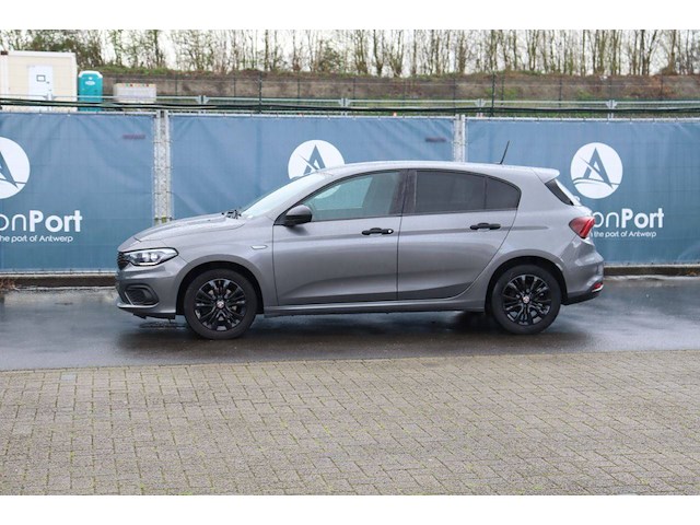 Personenauto fiat tipo benzine 95pk 2020 (marge) - afbeelding 1 van  1