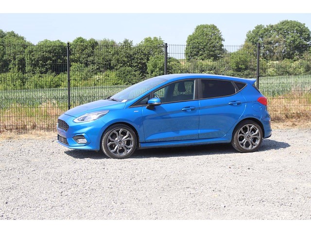 Personenauto ford fiesta benzine 100pk - afbeelding 1 van  1