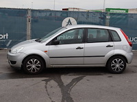 Personenauto ford fiesta benzine 70pk 2004
