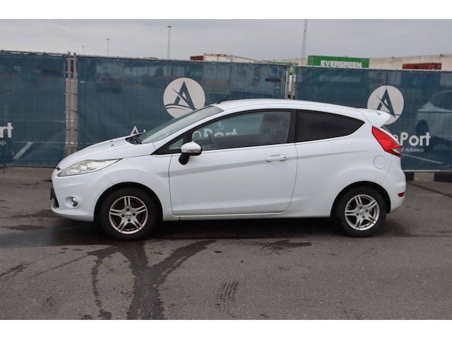 Personenauto ford fiesta benzine 96pk 2010 (marge) - afbeelding 1 van  1