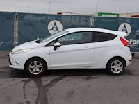 Personenauto ford fiesta benzine 96pk 2010 (marge)