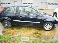 Personenauto ford fiesta - afbeelding 4 van  11