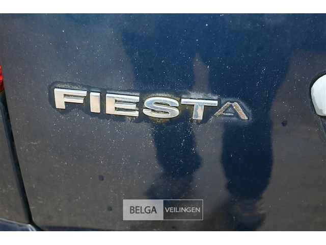 Personenauto ford fiesta - afbeelding 5 van  11