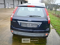 Personenauto ford fiesta - afbeelding 8 van  11