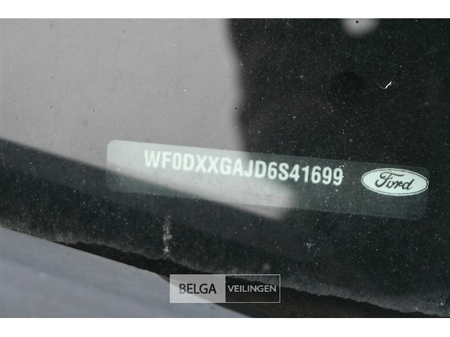 Personenauto ford fiesta - afbeelding 11 van  11