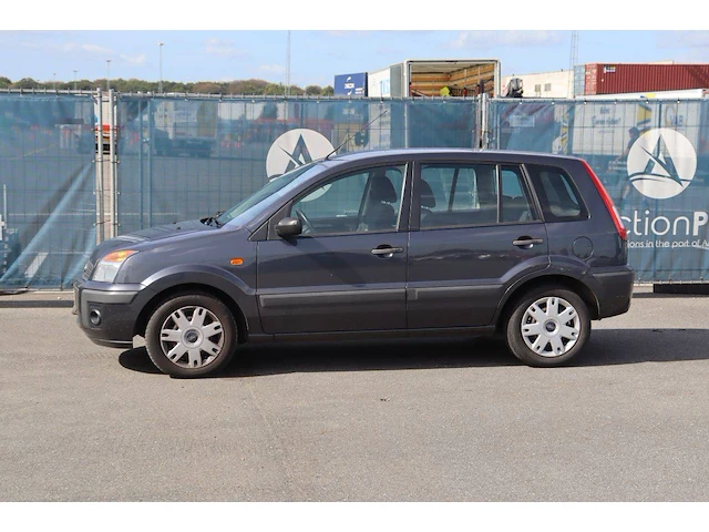 Personenauto ford fusion benzine 100pk 2008 (marge) - afbeelding 1 van  1
