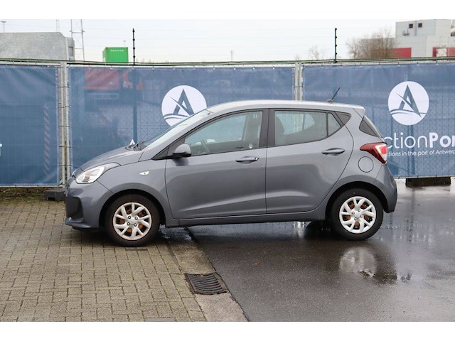 Personenauto hyundai i10 benzine 65pk 2017 (marge) - afbeelding 1 van  1