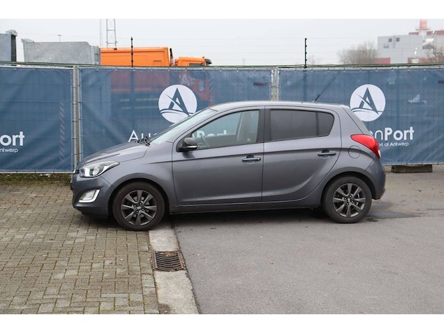 Personenauto hyundai i20 benzine 100pk 2015 (marge) - afbeelding 1 van  1