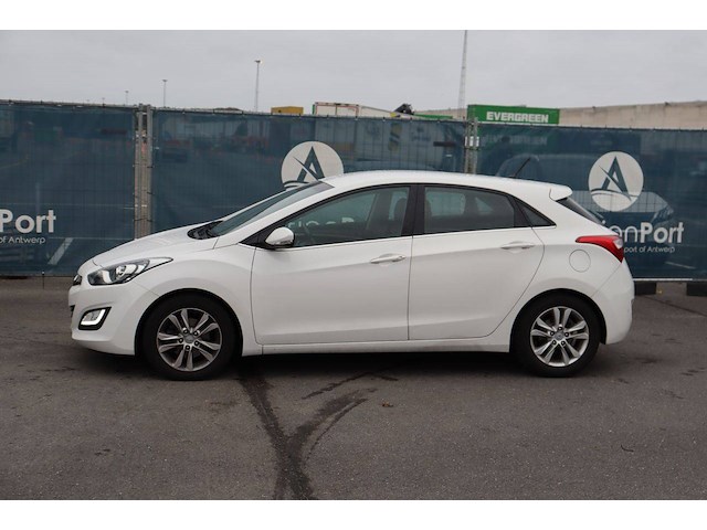 Personenauto hyundai i30 benzine 100pk 2013 (marge) - afbeelding 1 van  1