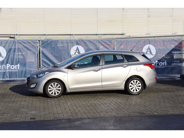 Personenauto hyundai i30 diesel 110pk 2016 (marge) - afbeelding 1 van  1